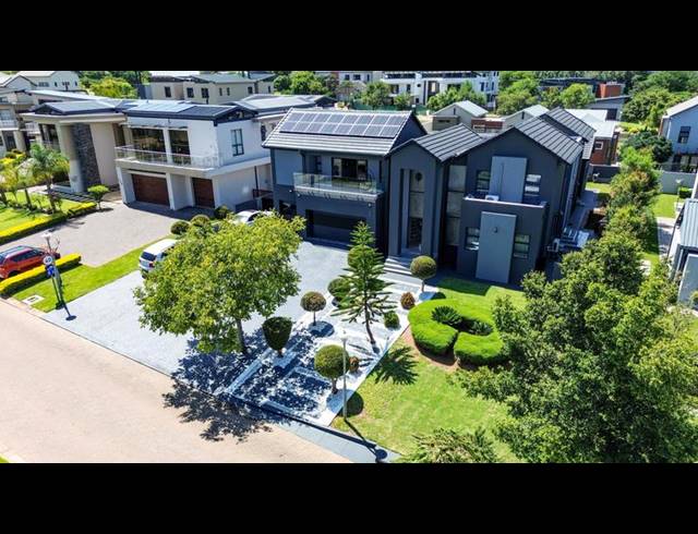 4 BEDROOM HOUSE FOR SALE IN COPPERLEAF ESTATE